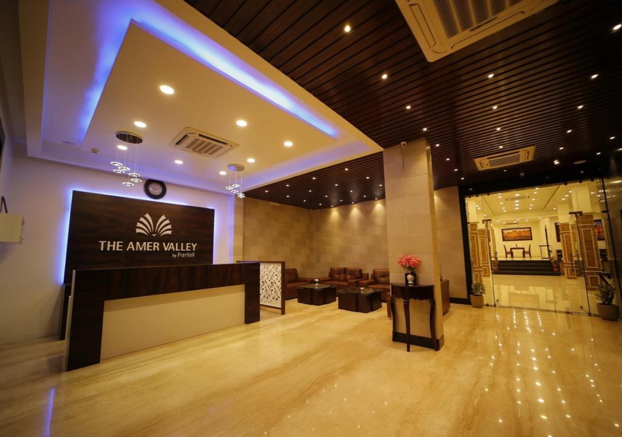 The Amer Valley Hotel Jaipur Buitenkant foto