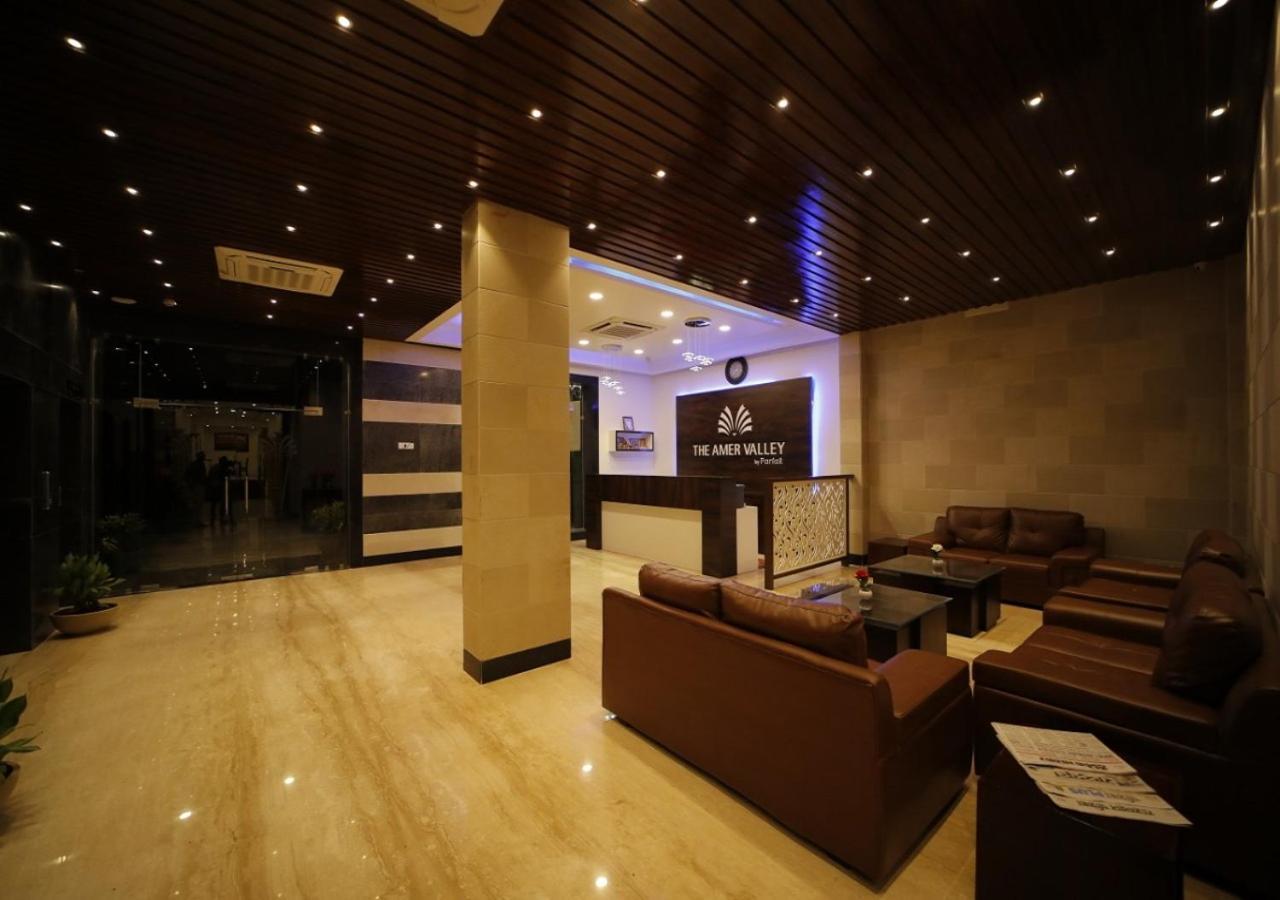The Amer Valley Hotel Jaipur Buitenkant foto