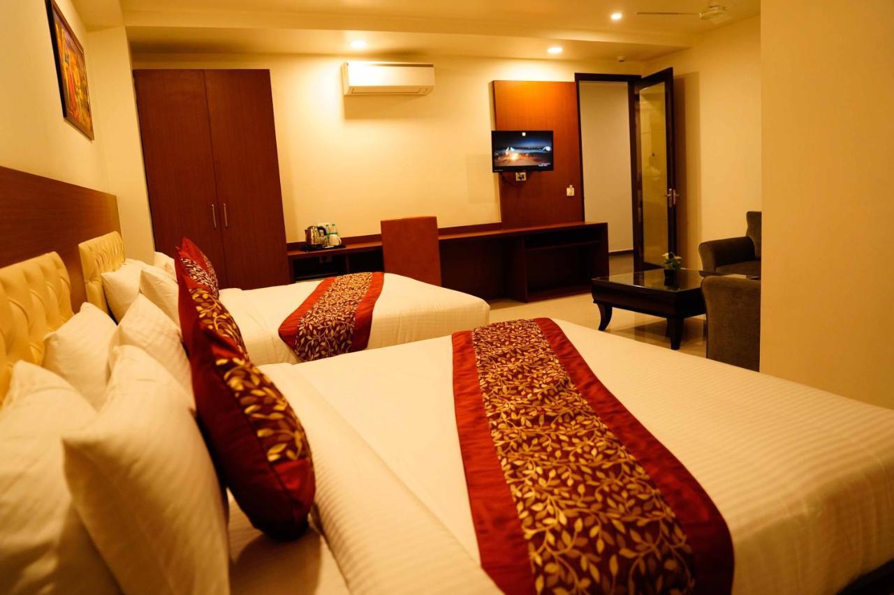 The Amer Valley Hotel Jaipur Buitenkant foto