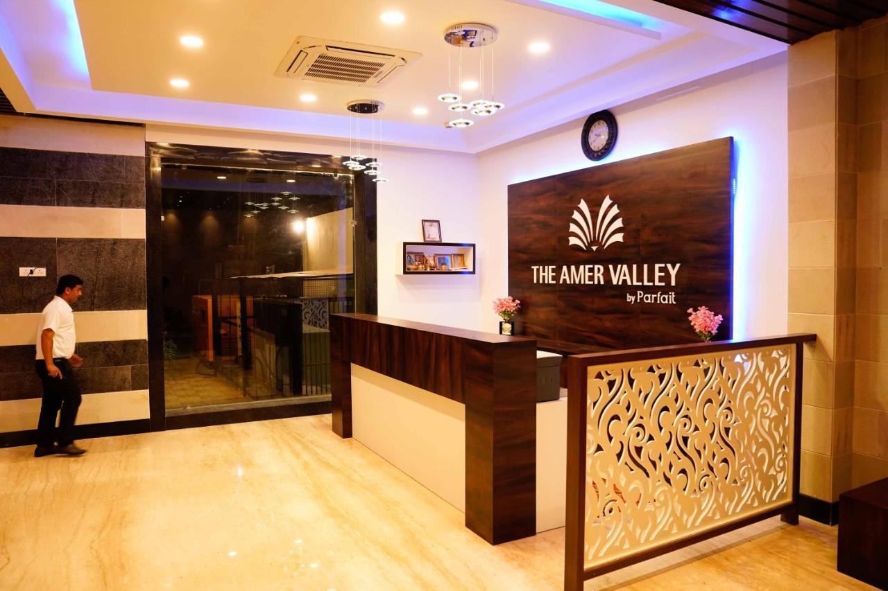 The Amer Valley Hotel Jaipur Buitenkant foto