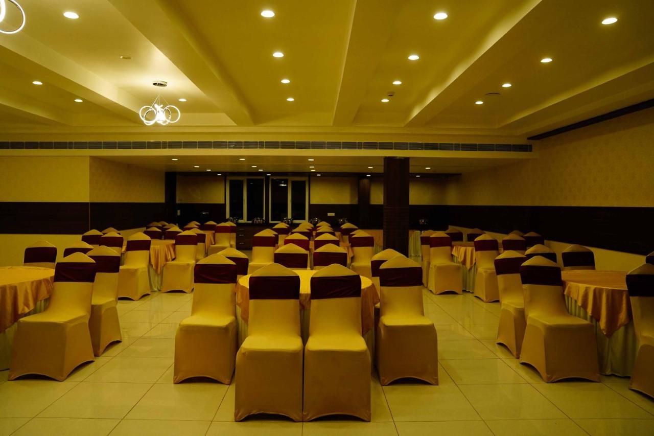 The Amer Valley Hotel Jaipur Buitenkant foto