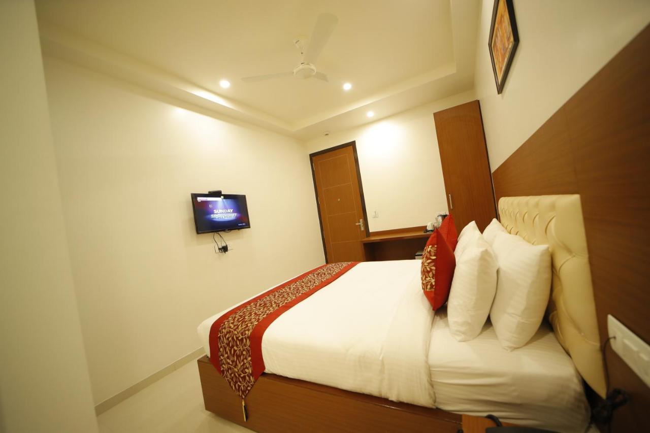 The Amer Valley Hotel Jaipur Buitenkant foto